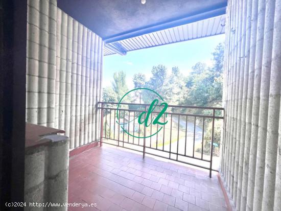 SE VENDE PISO PARA ENTRAR A VIVIR Y CON PLAZA DE GARAJE EN VISTA HERMOSA. REF 1179 - ORENSE