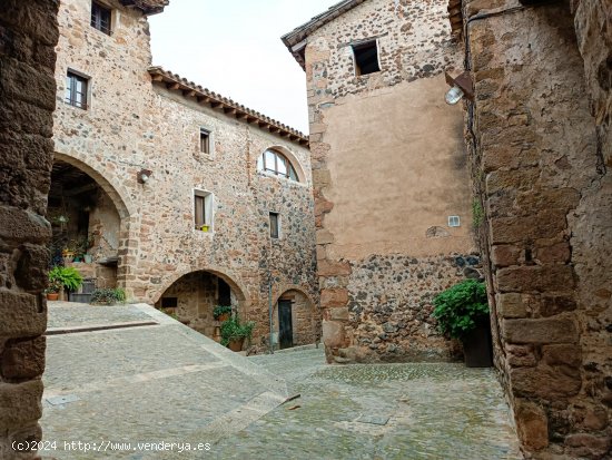 Casa de pueblo en venta  en Santa Pau - Girona