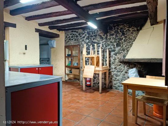 Casa de pueblo en venta  en Santa Pau - Girona