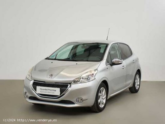 Peugeot 208 ( 1.2 PureTech Style 82 )  - Jeréz de la Frontera