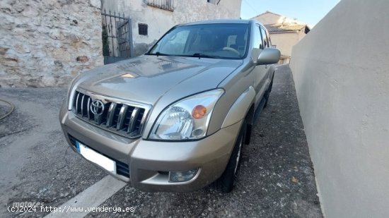 Toyota Land Cruiser 2.8 D-4D VX de 2004 con 258.554 Km por 16.000 EUR. en Madrid