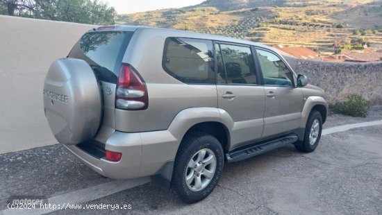 Toyota Land Cruiser 2.8 D-4D VX de 2004 con 258.554 Km por 16.000 EUR. en Madrid