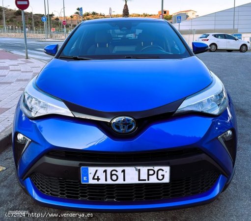 Toyota C-HR 125H Advance de 2021 con 67.000 Km por 21.500 EUR. en Malaga