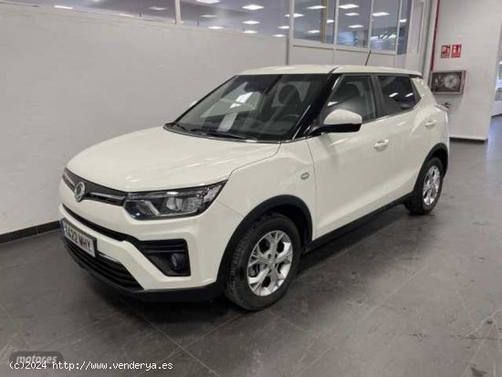  Ssangyong Tivoli G12 Urban Plus 4x2 de 2023 con 12.432 Km por 17.990 EUR. en Madrid 