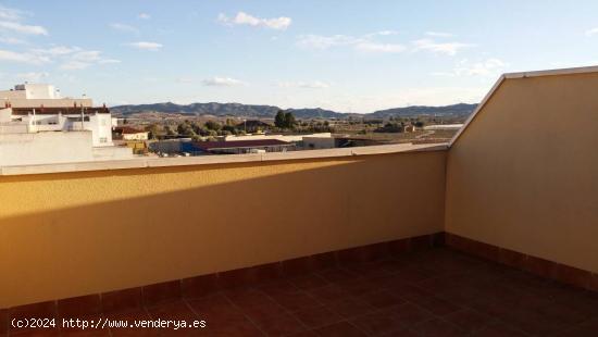 precioso bungalow a estrenar bien situado a 5 minutos del centro en buena zona de monforte - ALICANT