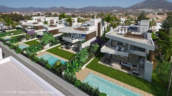 ESPECTACULAR VILLA A SOLO 300 METROS DE LA PLAYA EN PUERTO BANUS-MARBELLA - MALAGA