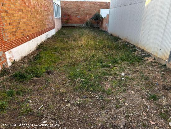 ¡Oportunidad única! 🌟 Se vende parcela de 120 m² en la exclusiva zona del Sindicat de Calafell