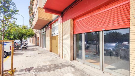 Se alquila bajo comercial de 285m2 en barrio Malilla - VALENCIA