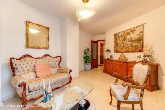 Urbis te ofrece un piso en venta en Santa Marta de Tormes, Salamanca - SALAMANCA