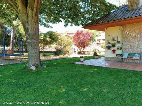 Fabulosa casa con jardín - BARCELONA