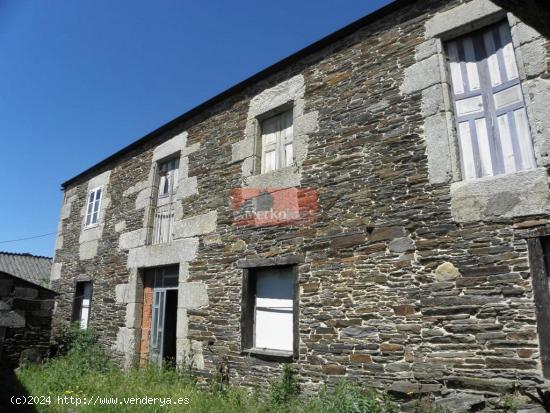 SE VENDE CASA DE PIEDRA SEMI-REFORMADA  CON FINCA CERRADA CERCA DE BÓVEDA - LUGO