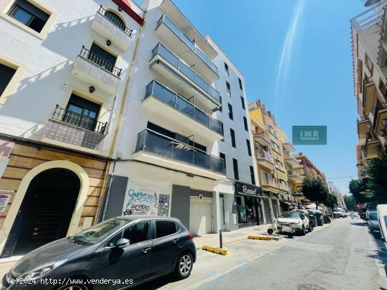 Plaza de garaje para moto en venta en Los Remedios - SEVILLA