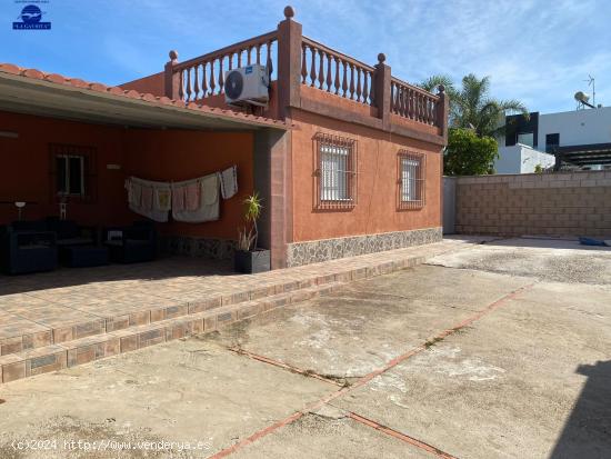  CHALET EN EL MARQUESADO - CADIZ 