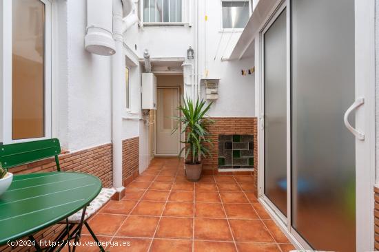 PISO DE 4 HABITACIONES EN CAN BARO - BARCELONA