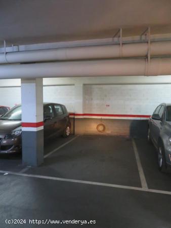 GRAN PLAZA DE PARKING EN LA GRAN VIA CARLOS III - BARCELONA