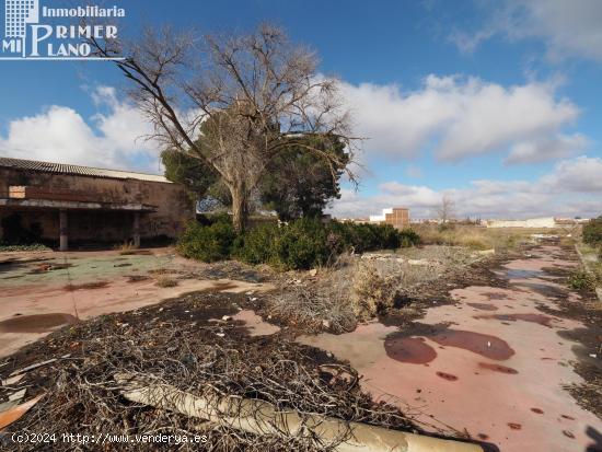 Se vende terreno rustico con contruccion en la zona de Juan Carlos I - CIUDAD REAL