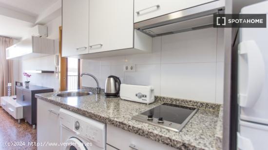 Apartamento entero de 1 dormitorio en València - VALENCIA