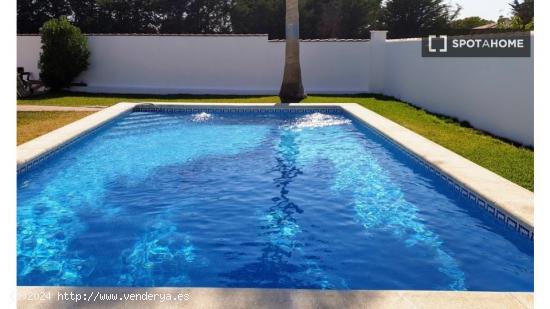 Piso en alquiler de 3 habitaciones en Chiclana de la Frontera - CADIZ