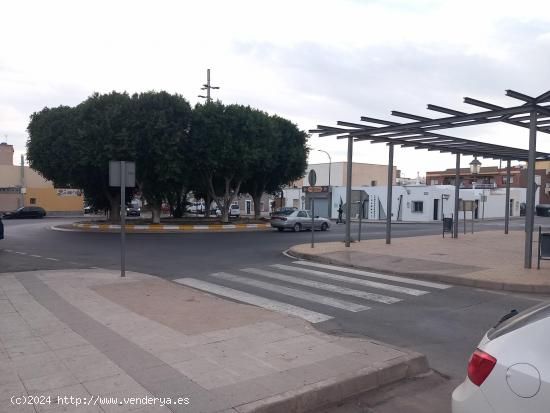 Solar  comercial y residencial en  Camino de Vera, Campohermoso. - ALMERIA