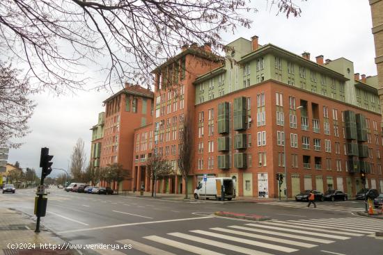 Local comercial en San Jorge - NAVARRA