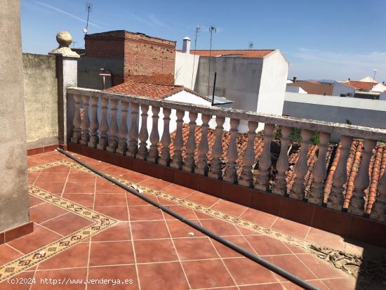 CASABANCO VENDE VIVIENDA EN FUENTE DEL MAESTRE. - BADAJOZ