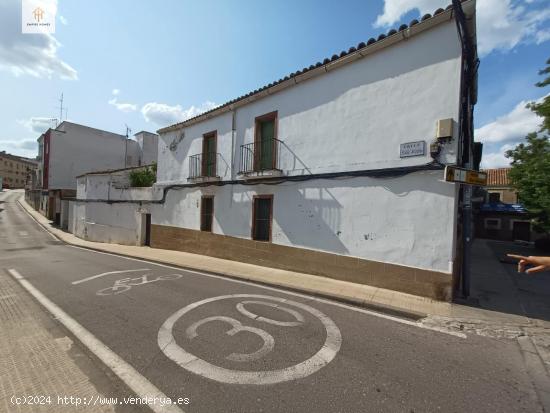  Se VENDE CASA CON SOLAR Y COCHERA en zona SAN JUSTO - CACERES 