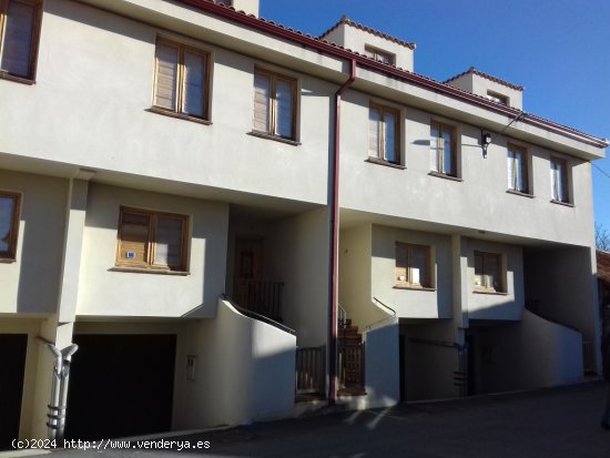 Casa-Chalet de Obra Nueva en Alquiler en Villacastin Segovia