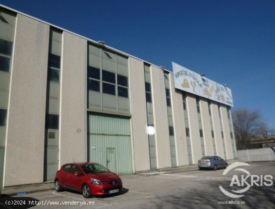 Nave Industrial en venta en Madrid de 1255 m2