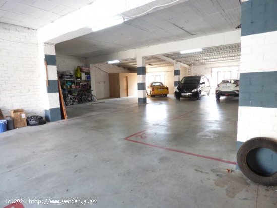 GARAJE EN VENTA CON PLAZAS DE PÁRKING Y TRASTEROS EN VENTA EN NAVARCLES