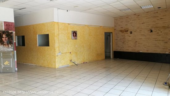 Local comercial en Venta en Jonquera, La Girona