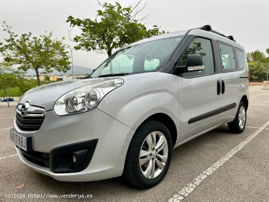 Opel Combo 1.3 CDTI EXPRESSION - 