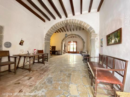 GRAN CASAL MALLORQUÍN EN EL CENTRO DE BINISSALEM - BALEARES