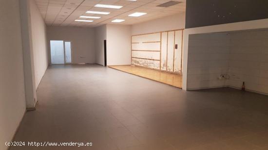 LOCAL COMERCIAL EN IGUALADA ZONA POBLE SEC - BARCELONA