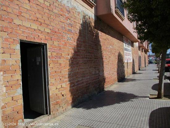 Local comercial en venta en Avda Ronda del Estero - CADIZ