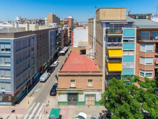 ¡PARCELA ESQUINERA A DOS CALLES EN LA MÍSMA CALLE PADRE MÉNDEZ! - VALENCIA