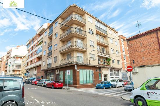 VENTA PISO,ZONA CANDELARIA,4 HABITACIONES - ZAMORA