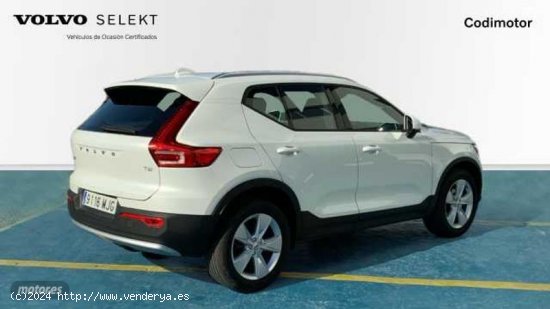 Volvo XC40 XC40 Core, T2 automatico, Gasolina de 2023 con 26.800 Km por 33.990 EUR. en Huelva