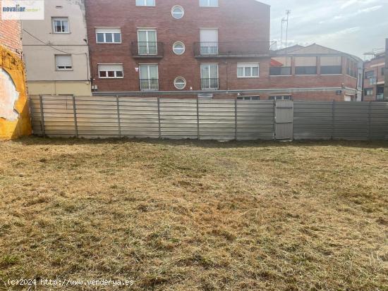 SOLAR DE 459 M2 EN LA ZONA ESPORTIVA - BARCELONA