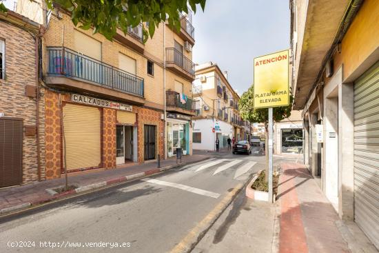 LOCAL COMERCIAL EN CALLE GRANADA - GRANADA