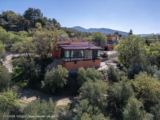 CASA CON ENCANTO CON 16.000 MTS DE PARCELA. GOJAR - GRANADA