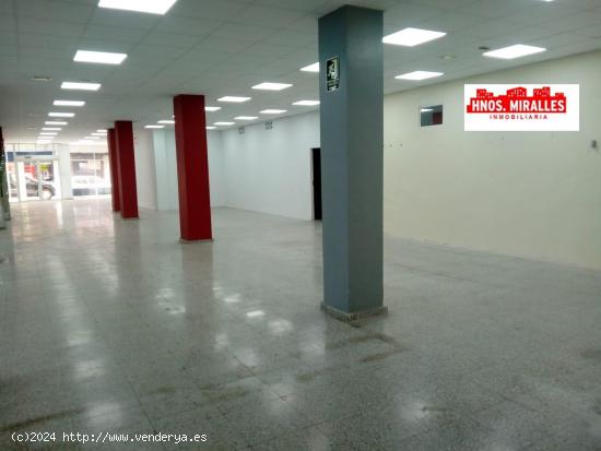 ¡¡ INTERESANTE LOCAL DE 400M2  E IDEAL PARA CUALQUIER TIPO DE NEGOCIO EN PLENA AV.D` ALICANTE .!! 