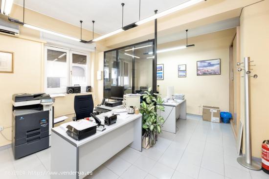 En venta dos oficinas en Calle Angel Ganivet - GRANADA