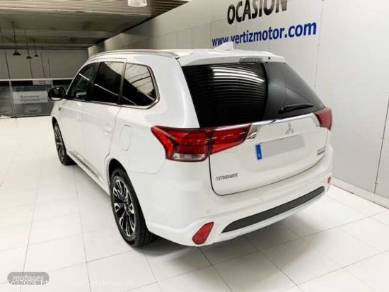 Mitsubishi Outlander PHEV Kaiteki 4WD Kaiteki de 2018 con 37.000 Km por 27.700 EUR. en Guipuzcoa