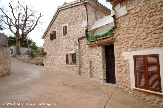 CASITA MAS TERRENO URBANO EN EL ENCANTADOR PUEBLO DE BUGER - BALEARES