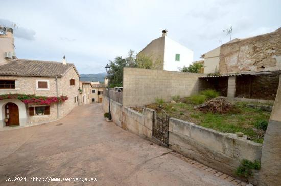 CASITA MAS TERRENO URBANO EN EL ENCANTADOR PUEBLO DE BUGER - BALEARES