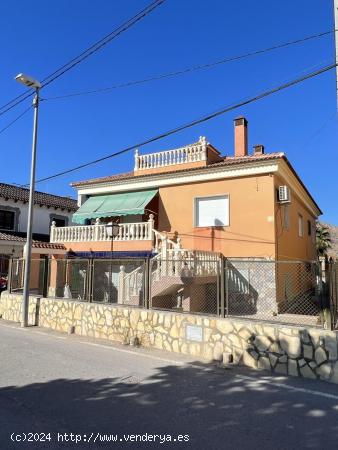 CHALET EN VENTA  ORIHUELA, PRÓXIMO AL CENTRO DEL PUEBLO - ALICANTE