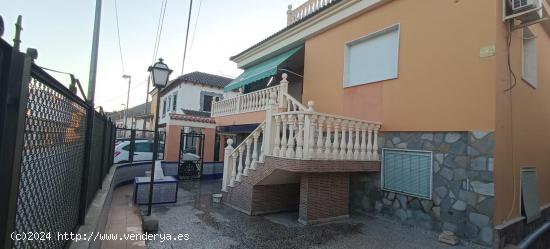 CHALET EN VENTA  ORIHUELA, PRÓXIMO AL CENTRO DEL PUEBLO - ALICANTE