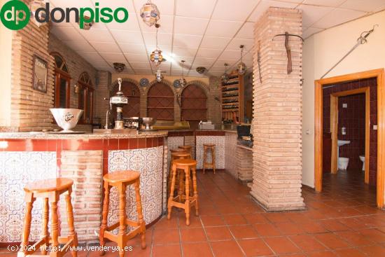 Local en venta con licencia de bar con cocina. Granada centro - Arabial. Gran bajada de precio - GRA