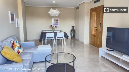 Piso de 4 habitaciones en alquiler en Campanar, Valencia - VALENCIA