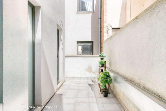 Moderno apartamento a pasos del Hospital Sant Pau y de la estación de metro Dos de Maig - BARCELONA